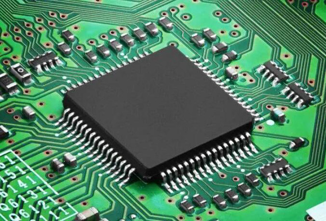 長期收購 [ST] 微控制器芯片： 收購汽車 MCU、入門級 MCU、無線 MCU