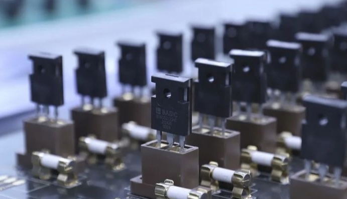 出售（onsemi）IGBT、MOSFET、SiC、Si/SiC 混合模塊、二極管和智能功率模塊 (IPM)