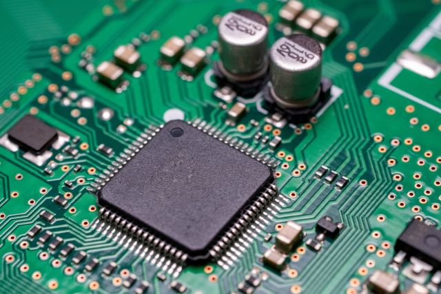 電子元器件回收商！明佳達(dá)長(zhǎng)期專注于高通（Qualcomm）處理器芯片及AI芯片的回收
